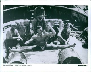 1994 Photo Actor Black Eagle Jean Claude Van Damme Kgb Spy Deadly Mission 8x10