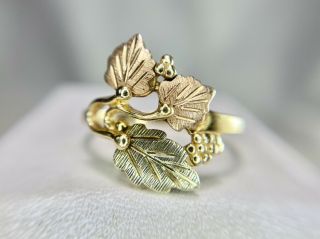 Vintage 10k Yellow Black Hills Gold Designer Grape Leaf Cocktail Ring