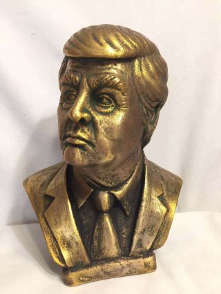 The President Of The Usa Donald Trump Bust (statue) H=16cm