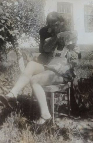 Vintage Photo Sexy Girl Legs Mini Skirt Pinup Lesbian Int