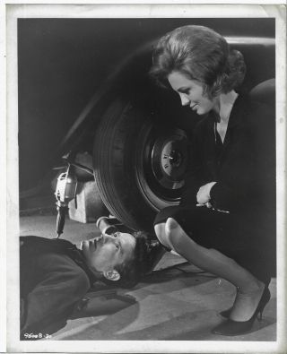 Movie Photo,  Angie Dickenson And John Cassavetes,  The Killers,  1964