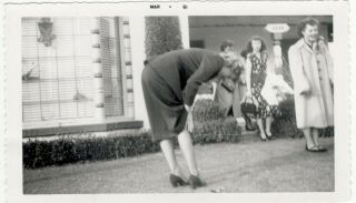 Gorgeous Sexy Legs Woman Bending Over Big Butt Elegant March 1961 Vintage Photo