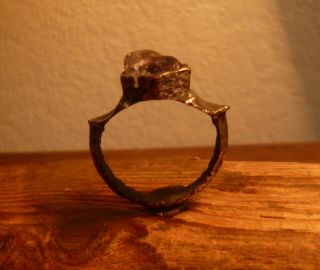 ANCIENT ROMAN BRONZE FINGER RING SET WITH AMETHYST - METAL DETECTING FIND 2
