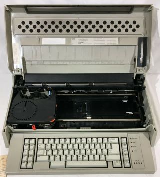 Vintage IBM Wheelwriter 5 Electronic Electric Typewriter Type 674X 3