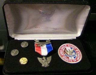 Scout Eagle Rank Presentation Kit,  Includes: Medal/patch/mom,  Dad & Mentor Pins