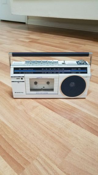 Sanyo Model M1660 Radio Cassette Recorder Am/fm Radio Vintage Rare Boombox