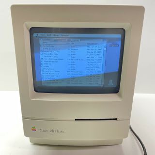 Apple Macintosh Classic Model M0420 Vintage Computer