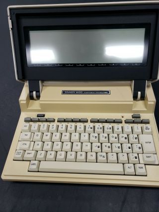 Vintage Tandy 600 Portable Laptop Computer Radio Shack Jul 85 Cant Test