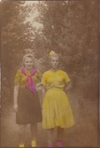 1949 Pretty Young Women Girls Friends Hand Tinted Unusual Odd Gals Russian Photo