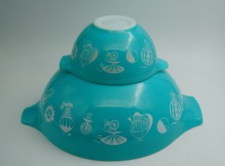 2 Vintage Pyrex Nesting Bowls Set Hot Air Balloon Pattern Turquoise