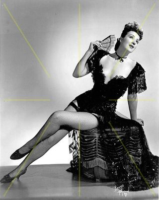 1940 - 1949 Gypsy Rose Lee " Burlesque " B/w Classic Glamour Photo (celebrities)