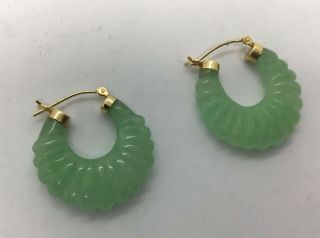 Vintage 14k Gold Carved Green Jade Jadeite Gemstone Hoop Earrings 1”x1” 6.  0dwt