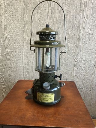 Vintage 1952 Coleman Lantern U.  S.  Army Olive Military Gasoline Leaded Fuel