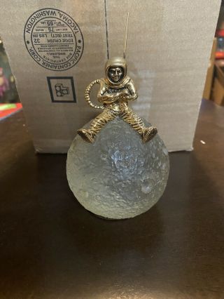 Vintage Marvin Wernick Co Acrylic Bronze Man On Moon Paperweight Astronaut 1969