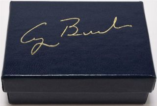 President George H W Bush White House Vip Gift Gold Brooch Pin Potus Seal