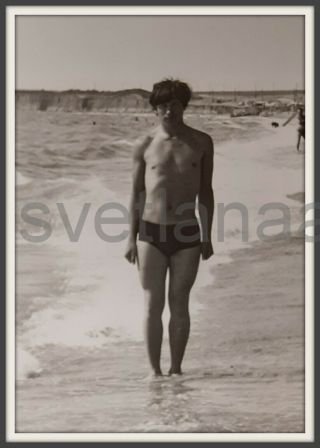 1960 Beach Sea Handsome Man Trunks Muscle Bulge Dark Hair Ussr Vintage Photo Gay