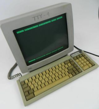 Vintage Wyse Wy - 30,  Green Crt Network Terminal W/ Wy30 Ascii Mechanical Keyboard