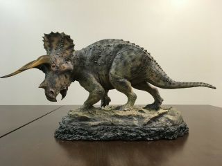 Sideshow Collectibles Triceratops Statue Dinosauria Jurassic Park 571/1000 2
