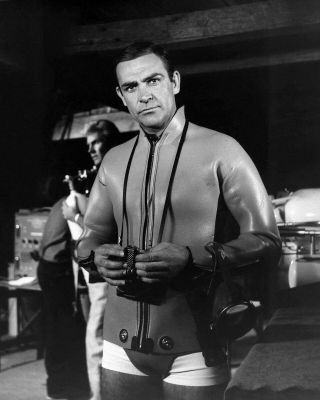 Sean Connery In The Film " Thunderball " James Bond 8x10 Publicity Photo (zz - 333)