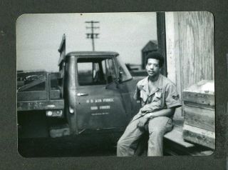 Vintage Photo Man W/ Us Air Force Truck Vietnam War African American 440047