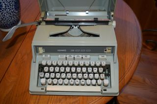 Vintage Rare Hermes 3000 Portable Typewriter W/ Case - Great -