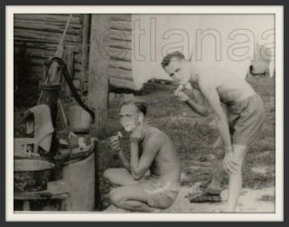 1942 Wwii Pskov German Soldiers Handsome Shirtless Men Shaving Vintage Photo Gay