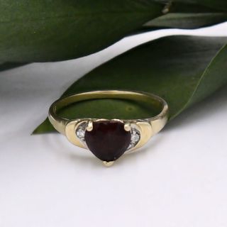 14k Yellow Gold Vintage Heart Shape Garnet & Diamond Ring Size 6.  5