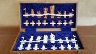 G349: Vintage Chinese Bone Chess Set In Custom Box / Board