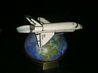 Space Shuttle Columbia (sts - 107) Danbury Memorial Model