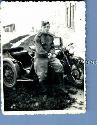 Found B&w Photo N_6127 Soldier Posed Sitting On Motorcycle