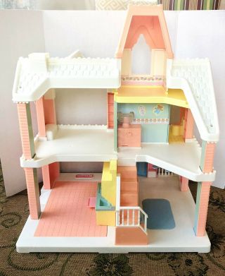 Vintage Playskool 1991 Victorian Dollhouse With Furniture And Dolls