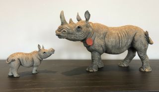 Large Country Artists Rhino And Calf - Affection Figurine Natural World