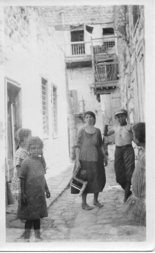 Vintage Photo Woman And Children On The Street In Jerusalem Ph102