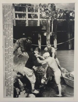 Vintage Press Photo 1955 Alcatraz Island Swim Jack Lalanne 9.  25 " X7 " Euc