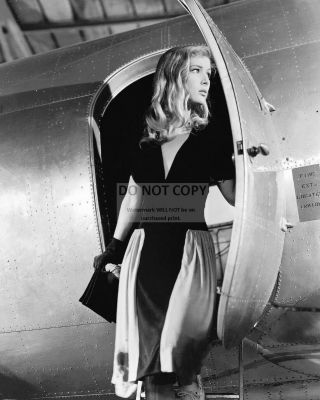 Veronica Lake In The Film " I Wanted Wings " - 8x10 Publicity Photo (az005)