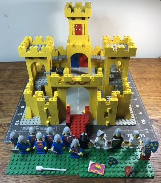 Vintage (1978) Lego Classic Knights Set 375 / 6075 Yellow Castle Incomplete