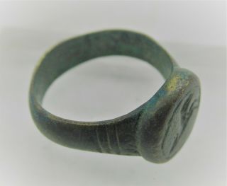 DETECTOR FINDS ANCIENT ROMAN BRONZE RING WITH BIRD ON BEZEL CA 200 - 300 AD 2