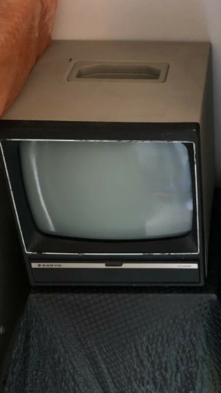 Sanyo Vm 4509 Vintage Monitor With Apple Ii Vm4509