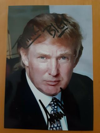 President Donald Trump Hand Signed Autographed 3 1/2 " ×5 " Photo