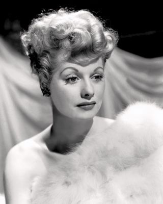 Lucille Ball Television And Film Actress - 8x10 Publicity Photo (dd - 107)