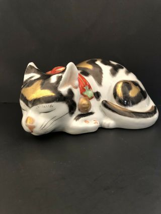 Vintage Japanese Kutani Porcelain Hand Painted Sleeping Cat
