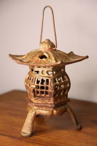 Japanese Lantern Cast Iron Pagoda Candle Tea Light Holder Vintage Table Hanging