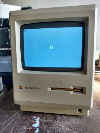 Vintage Macintosh Plus 1mb M0001a