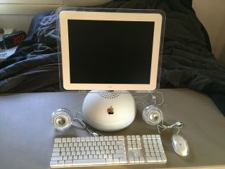 Vintage Apple Imac G4 15 " Flat Display 700 Mhz With Apple Keyboard,  Mouse,  And M