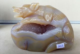 Natural Agate Wolf Carving 4 3/4 "