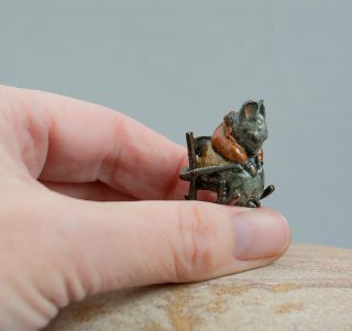 Tiny Cold Painted Bronze Miniature Grandma Mouse In Rocking Chair Church Mouse