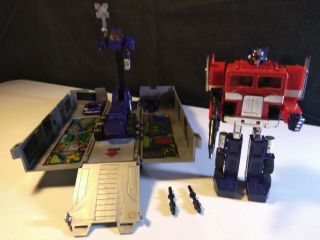 Transformers G1 Vintage Optimus Prime Near Complete
