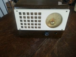 Vintage Mid Century Emerson Model 520 Catalin Radio Looks Great