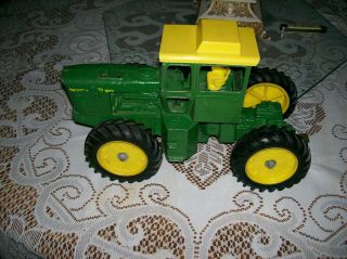 Vintage Ertl 1/16 Scale John Deere 7520 4wd Farm Toy Tractor