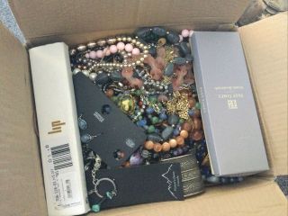 Over 8.  5kg Of Mixed Costume Jewellery.  Vintage And Modern.  As Seen